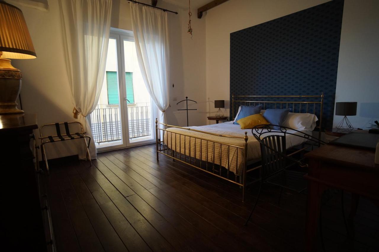 Cittadella Rooms ซาแลร์โน ภายนอก รูปภาพ
