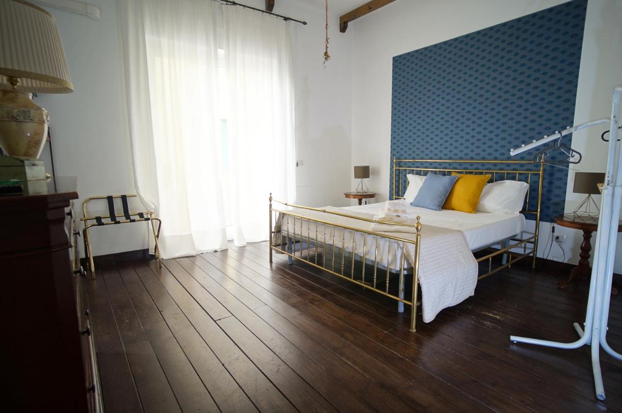 Cittadella Rooms ซาแลร์โน ภายนอก รูปภาพ